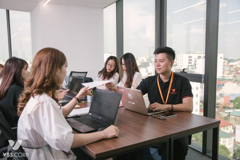 Dân Trí : VSS Corporation – “Phòng Marketing thuê ngoài” gây sốt trở lại